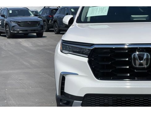 Certified 2025 Honda Pilot Elite image 18