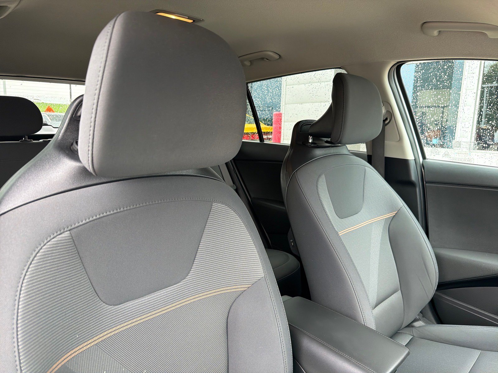 Used 2025 Kia Niro LX FWD image 28