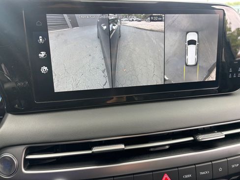 Used 2024 Hyundai Palisade Limited FWD image 21
