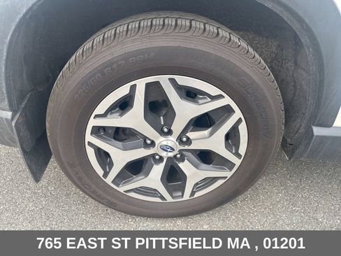 Used 2023 Subaru Forester Premium AWD/4WD image 29