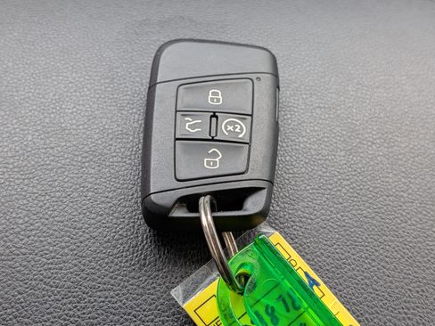 Used 2018 Volkswagen Atlas SE FWD image 35