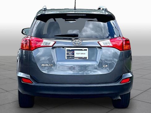 Used 2013 Toyota RAV4 LE FWD image 4
