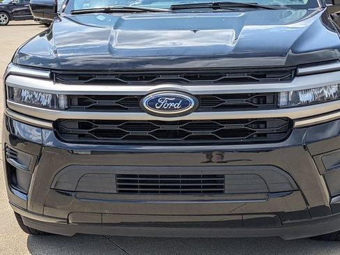 Used 2024 Ford Expedition Max XLT AWD/4WD image 9