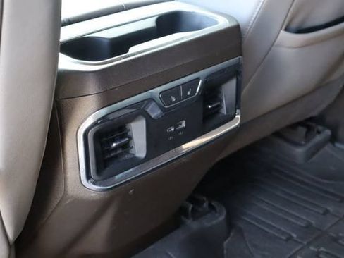 Used 2023 GMC Sierra 1500 SLT AWD/4WD image 19