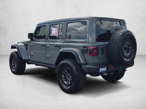 Used 2022 Jeep Wrangler Unlimited Rubicon w/ Trailer Tow Package AWD/4WD image 8