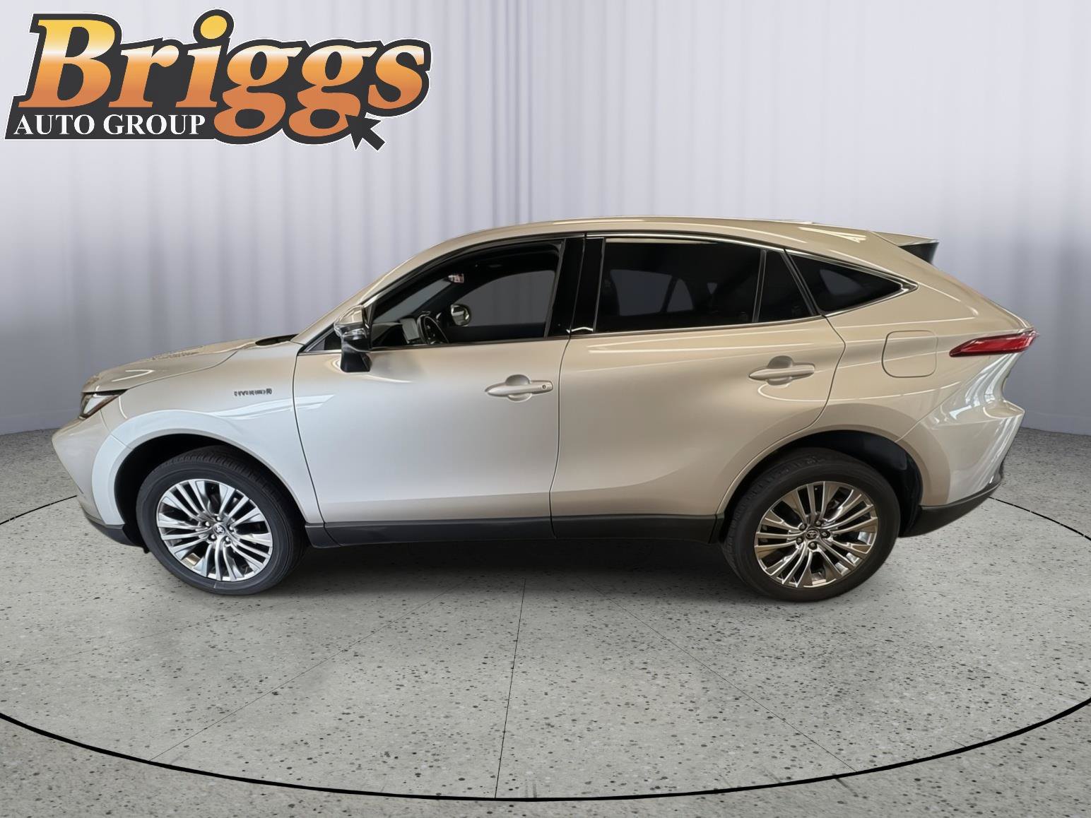 Used 2021 Toyota Venza Limited w/ Advanced Technology Package AWD/4WD image 2
