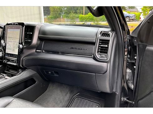Used 2022 RAM 1500 Limited w/ Body-Colour Bumper Group AWD/4WD image 16