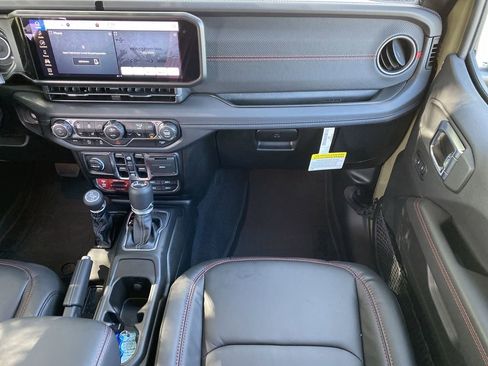 New 2025 Jeep Wrangler Rubicon w/ Convenience Group image 17