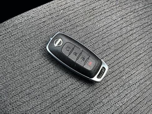 Certified 2023 Nissan Rogue SV image 29