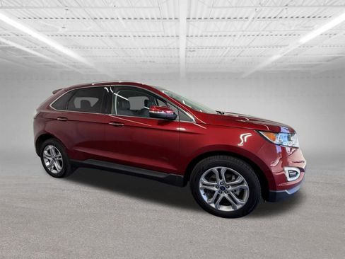 Used 2018 Ford Edge Titanium w/ Technology Package FWD image 6