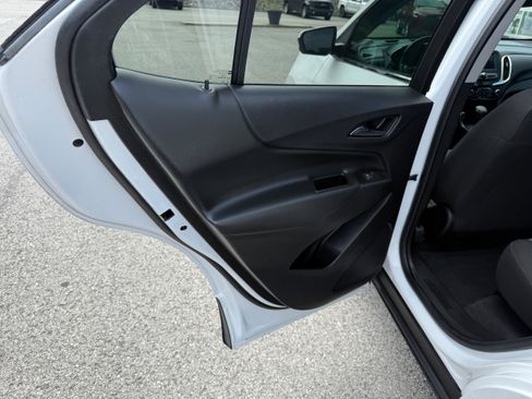 Used 2022 Chevrolet Equinox LT image 11