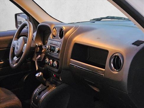 Used 2016 Jeep Patriot Sport w/ Power Value Group image 22