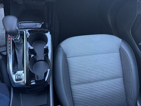 Used 2024 Chevrolet Trax LT w/ LT Convenience Package image 23