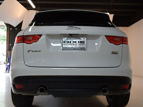 Used 2020 Jaguar F-PACE Premium image 15