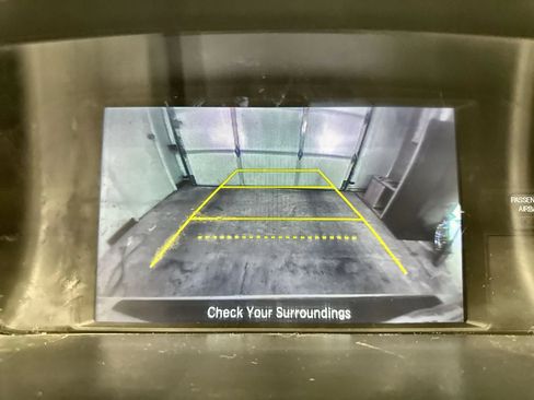 Used 2016 Honda Odyssey EX-L image 19
