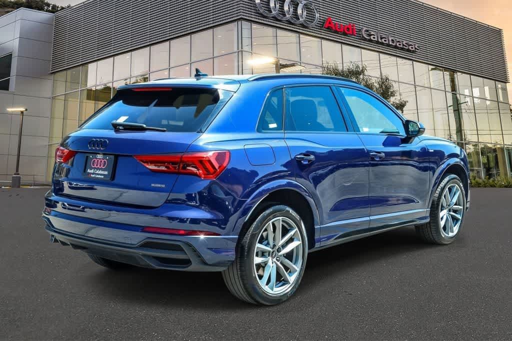 Used 2023 Audi Q3 2.0T Premium w/ Black Optic Sport Package AWD/4WD image 4