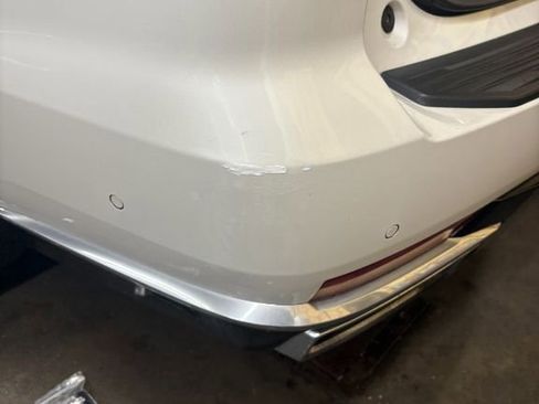 Used 2023 Cadillac Escalade Premium Luxury image 12