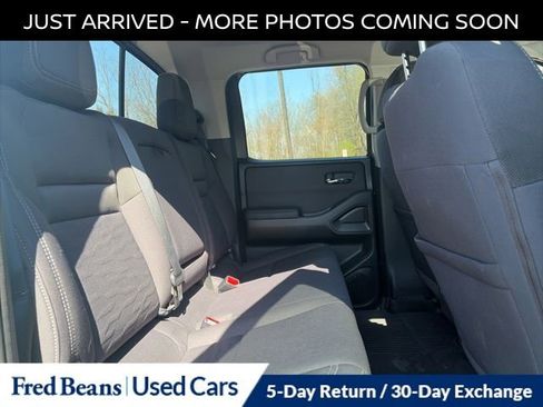 Used 2022 Nissan Frontier SV image 15