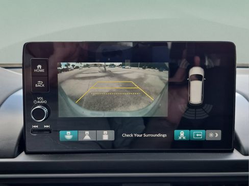 Certified 2023 Honda Pilot Touring image 23