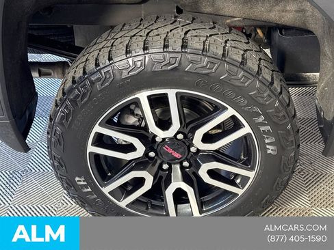 Used 2024 GMC Sierra 1500 AT4 w/ AT4 Premium Package AWD/4WD image 20