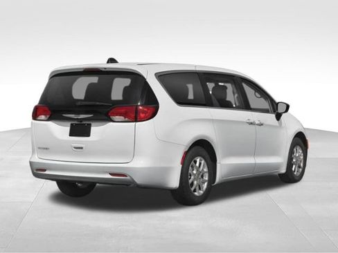 Used 2023 Chrysler Voyager LX FWD image 37
