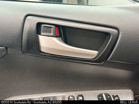 Used 2012 Toyota Camry SE w/ Leather Pkg FWD image 16