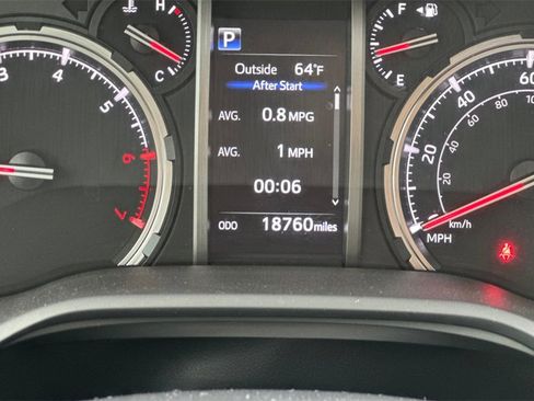 Certified 2024 Toyota 4Runner TRD Off-Road Premium image 25