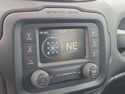 Used 2017 Jeep Renegade Trailhawk image 28