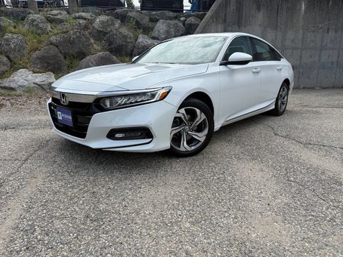 Used 2020 Honda Accord EX image 2