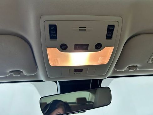 Used 2017 Lexus IS 300 AWD image 25