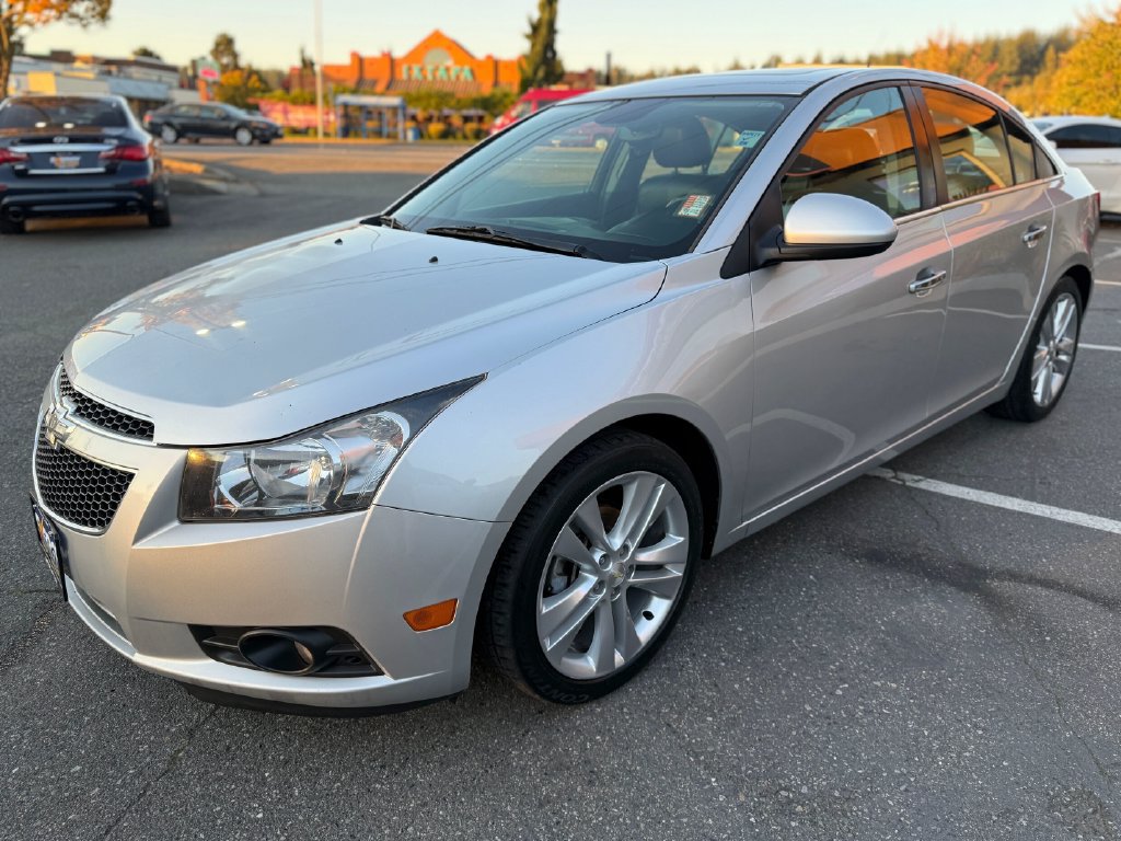 Used 2014 Chevrolet Cruze LTZ FWD image 3