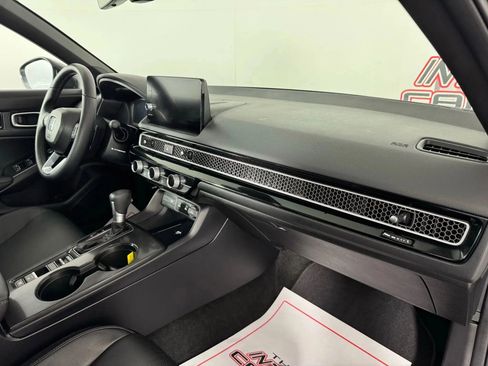 Used 2025 Honda Civic Sport Touring image 12