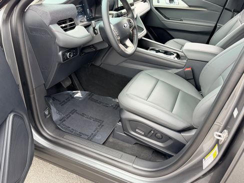 New 2026 Ford Explorer Active RWD image 17