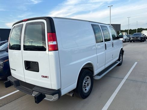 Used 2025 GMC Savana 2500 w/ Driver Convenience Package RWD image 2