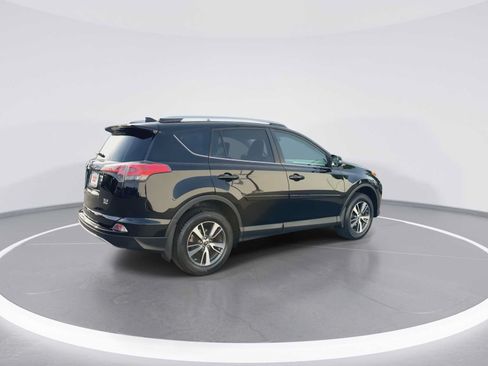 Used 2016 Toyota RAV4 XLE w/ Protection Package AWD/4WD image 8