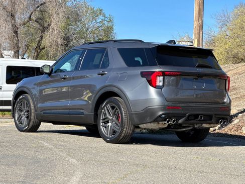 New 2026 Ford Explorer ST w/ Sun And Sound Package image 5