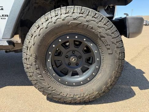 Used 2015 Jeep Wrangler Unlimited Sport w/ Quick Order Package 24S AWD/4WD image 42