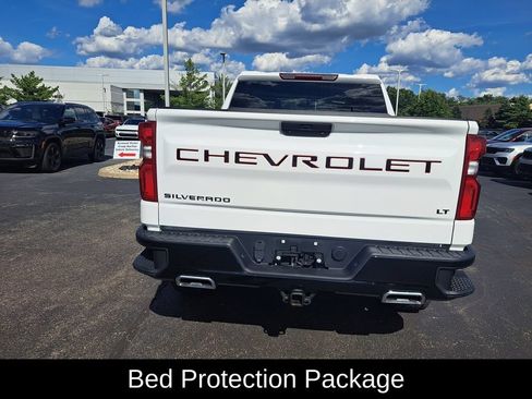 Used 2022 Chevrolet Silverado 1500 LT Trail Boss w/ Bed Protection Package AWD/4WD image 5