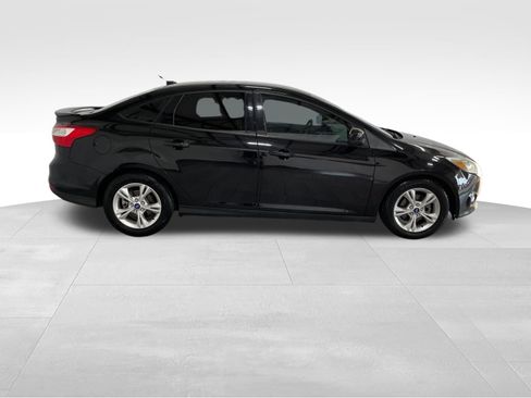 Used 2012 Ford Focus SE image 4