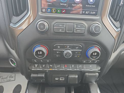 Used 2022 Chevrolet Silverado 2500 High Country AWD/4WD image 39
