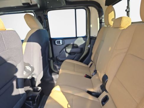 New 2026 Jeep Gladiator Willys AWD/4WD image 22