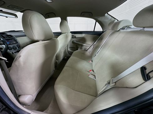 Used 2013 Toyota Corolla LE image 24