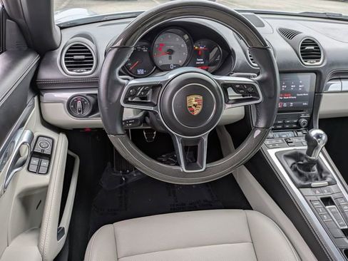 Used 2024 Porsche 718 Boxster S RWD image 15