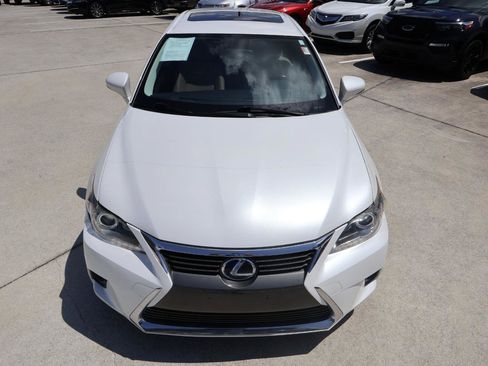 Used 2016 Lexus CT 200h w/ Seat Comfort Package FWD image 11