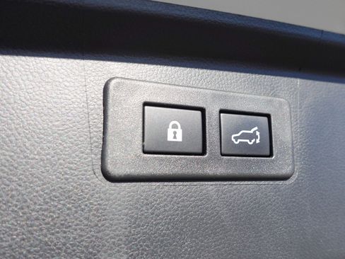 Certified 2025 Subaru Outback Limited image 28