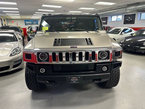 Used 2004 HUMMER H2 w/ Preferred Equipment Group image 2