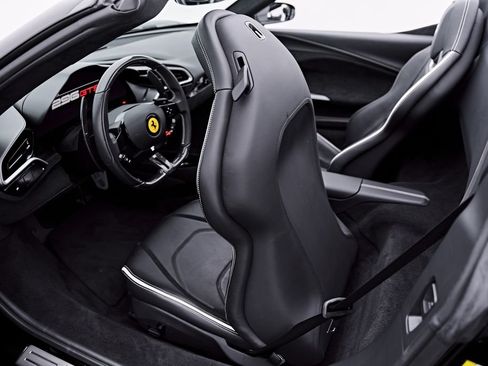 Used 2024 Ferrari 296 GTS RWD image 63