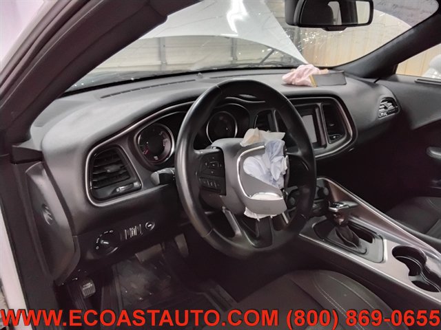Used 2019 Dodge Challenger SXT RWD image 12