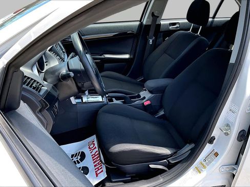 Used 2017 Mitsubishi Lancer ES FWD image 10