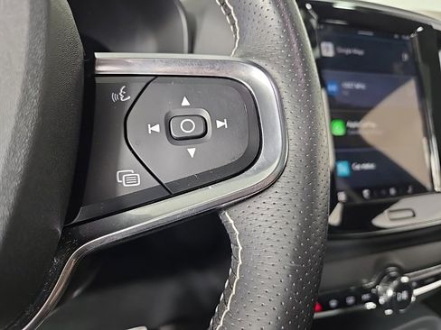 Used 2021 Volvo XC40 P8 Recharge w/ Advanced Package image 26